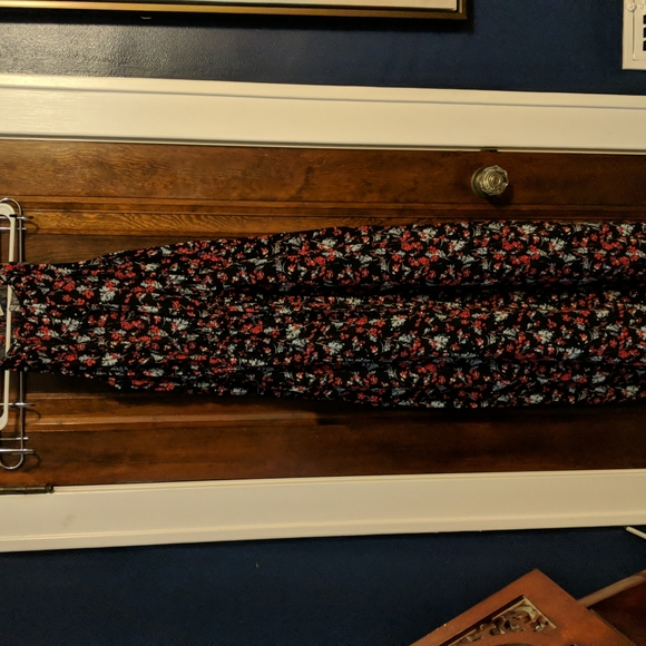 Black floral dress - Picture 2 of 2